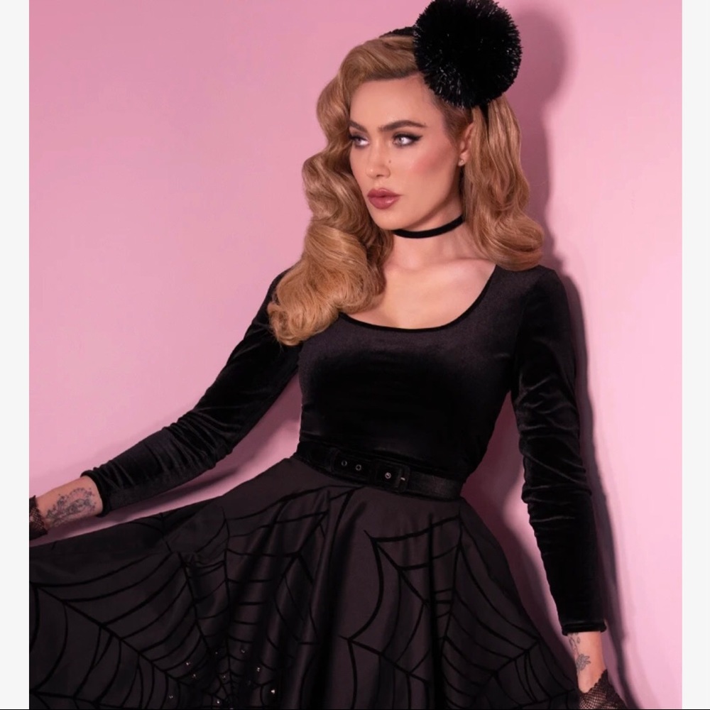 Troublemaker Top in Black Velvet Micheline Pitt